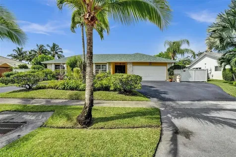 7260 SW 20th Street Plantation FL 33317