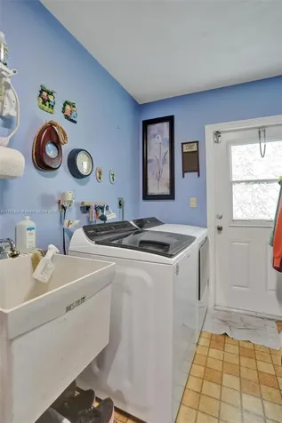 7260 SW 20th Street Plantation FL 33317