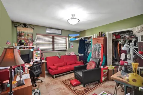 7260 SW 20th Street Plantation FL 33317