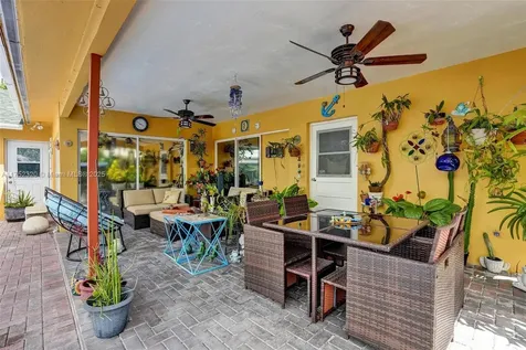 7260 SW 20th Street Plantation FL 33317