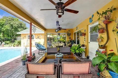 7260 SW 20th Street Plantation FL 33317