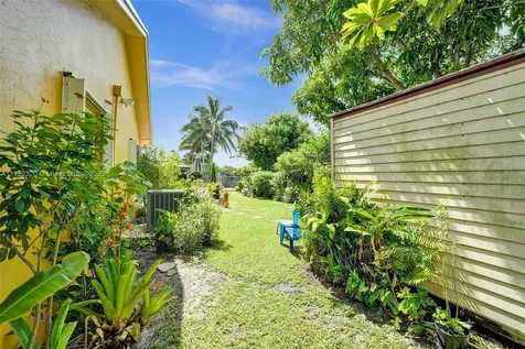 7260 SW 20th Street Plantation FL 33317