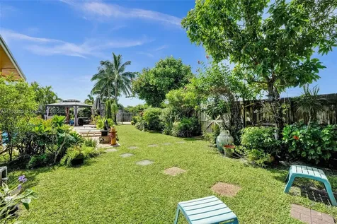 7260 SW 20th Street Plantation FL 33317