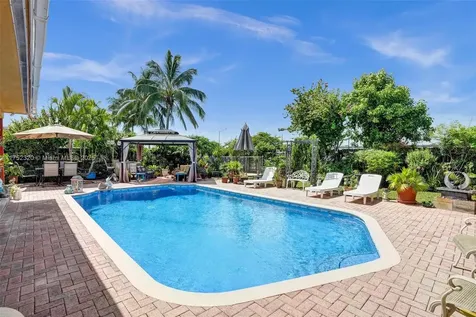 7260 SW 20th Street Plantation FL 33317