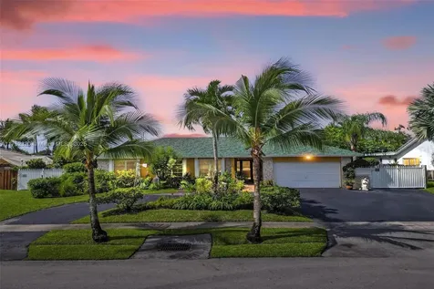 7260 SW 20th Street Plantation FL 33317