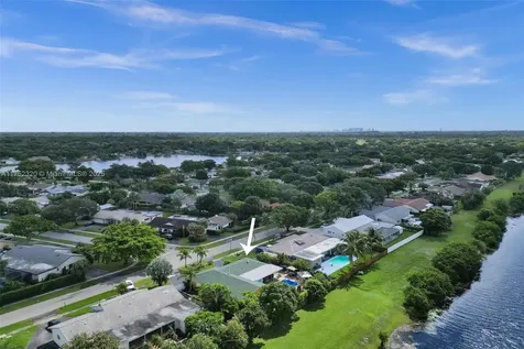 7260 SW 20th Street Plantation FL 33317