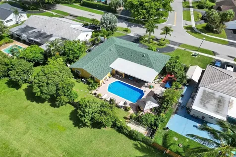 7260 SW 20th Street Plantation FL 33317