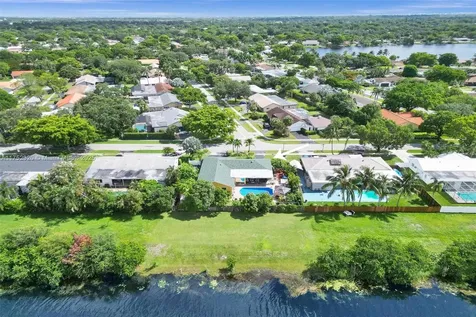 7260 SW 20th Street Plantation FL 33317