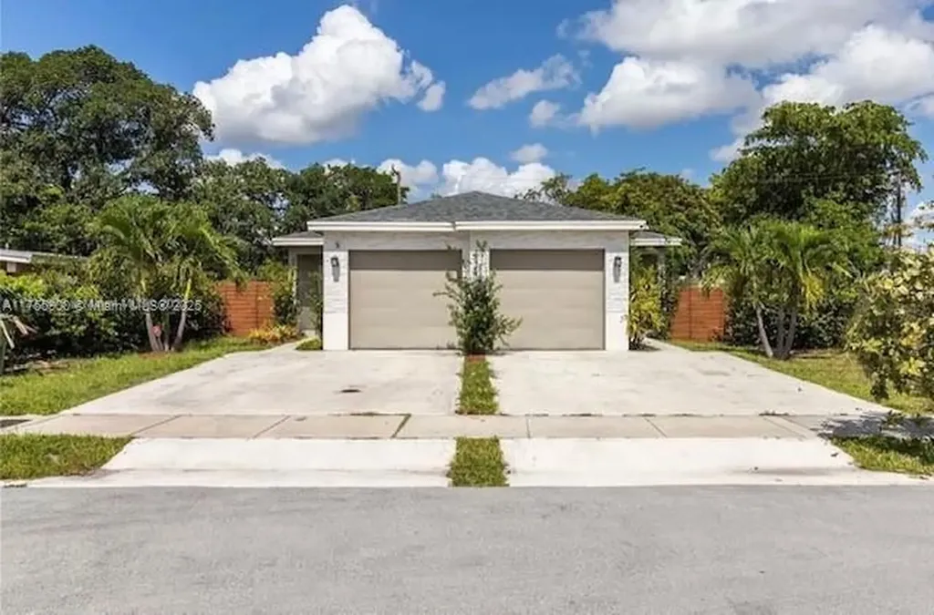933 NW 2nd Avenue Fort Lauderdale FL 33311
