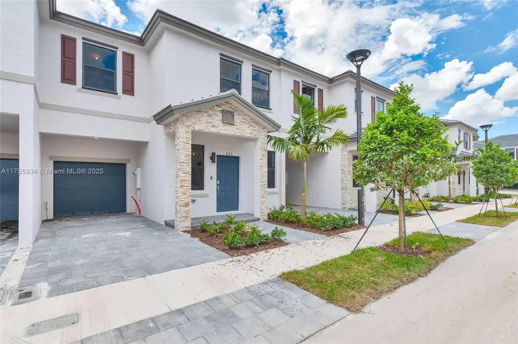 523 SW 19th Terrace Fort Lauderdale FL 33312