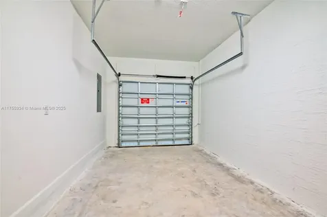 523 SW 19th Terrace Fort Lauderdale FL 33312