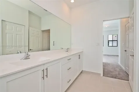 523 SW 19th Terrace Fort Lauderdale FL 33312