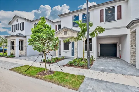 523 SW 19th Terrace Fort Lauderdale FL 33312