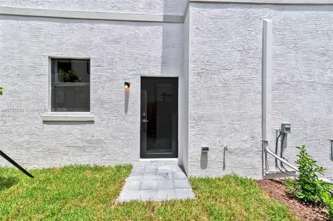523 SW 19th Terrace Fort Lauderdale FL 33312