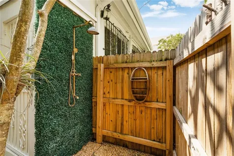 2159 SW 23rd Street Miami FL 33145