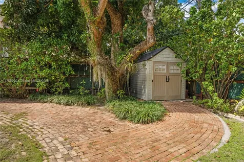 2159 SW 23rd Street Miami FL 33145
