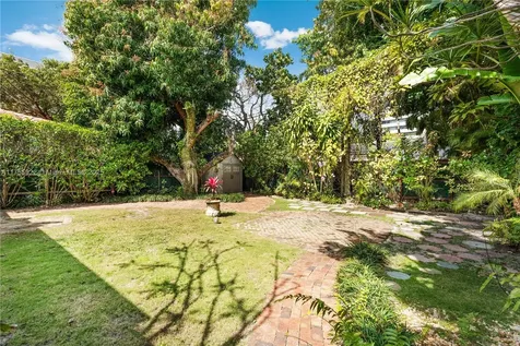 2159 SW 23rd Street Miami FL 33145