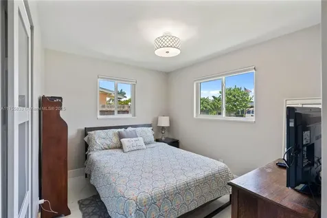 1031 SW 31st Street Fort Lauderdale FL 33315