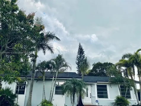 480 NW 16th Street Homestead FL 33030