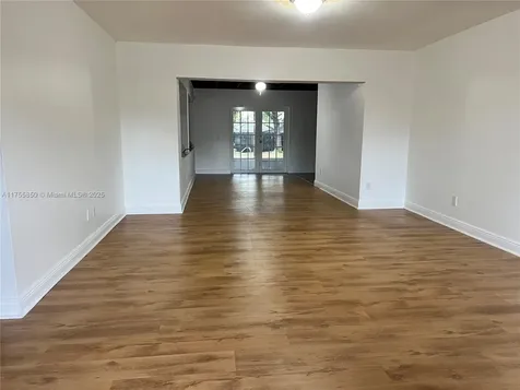 480 NW 16th Street Homestead FL 33030