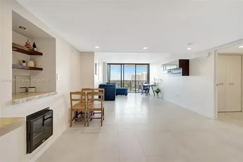 3675 N Country Club Drive Aventura FL 33180