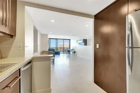 3675 N Country Club Drive Aventura FL 33180