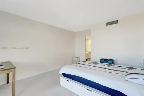 3675 N Country Club Drive Aventura FL 33180