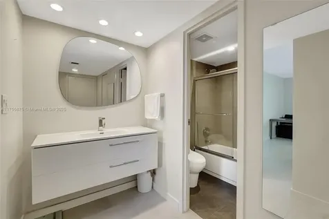 3675 N Country Club Drive Aventura FL 33180
