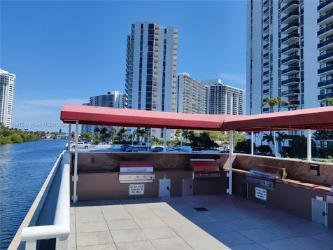 3675 N Country Club Drive Aventura FL 33180