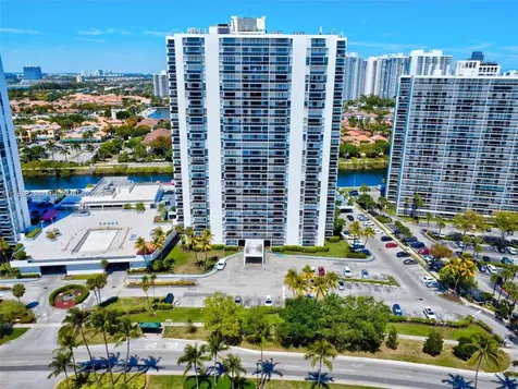 3675 N Country Club Drive Aventura FL 33180