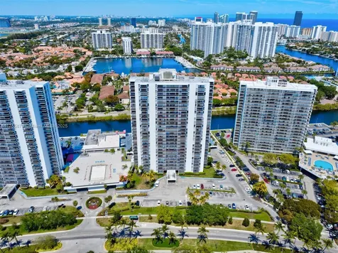 3675 N Country Club Drive Aventura FL 33180