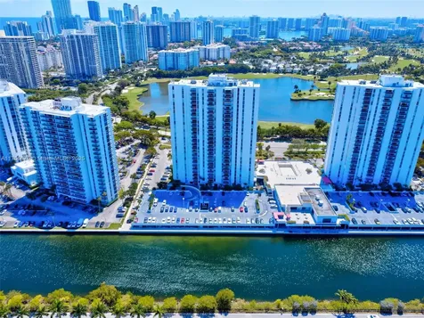 3675 N Country Club Drive Aventura FL 33180