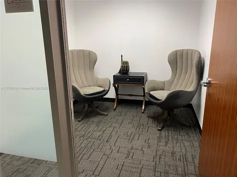 2 S Biscayne Boulevard Miami FL 33131