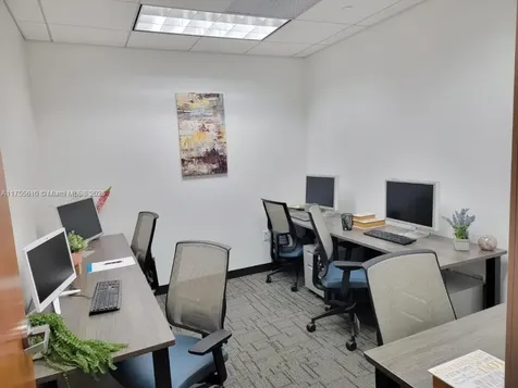 2 S Biscayne Boulevard Miami FL 33131