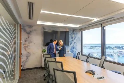 2 S Biscayne Boulevard Miami FL 33131