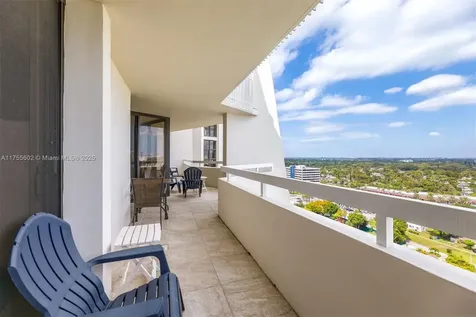 1000 Quayside Terrace Miami FL 33138