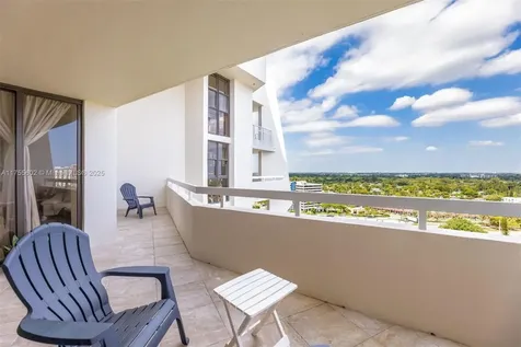 1000 Quayside Terrace Miami FL 33138