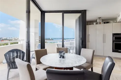 1000 Quayside Terrace Miami FL 33138
