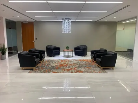 2 S Biscayne Boulevard Miami FL 33131