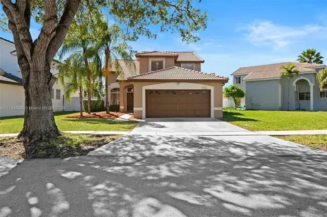 934 SW 176th Terrace Pembroke Pines FL 33029