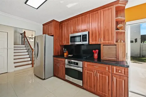 934 SW 176th Terrace Pembroke Pines FL 33029