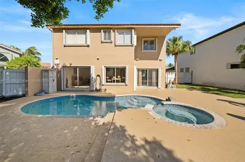 934 SW 176th Terrace Pembroke Pines FL 33029
