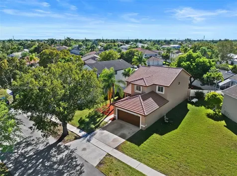 934 SW 176th Terrace Pembroke Pines FL 33029