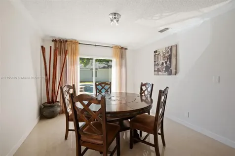 934 SW 176th Terrace Pembroke Pines FL 33029