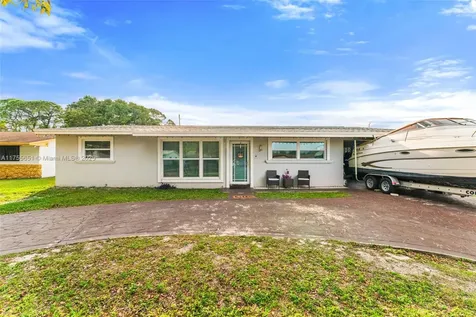 2751 NW 26th Avenue Oakland Park FL 33311