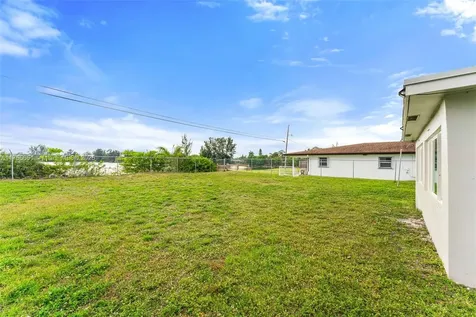 2751 NW 26th Avenue Oakland Park FL 33311