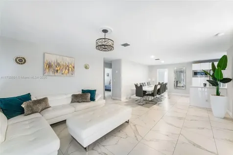 2751 NW 26th Avenue Oakland Park FL 33311