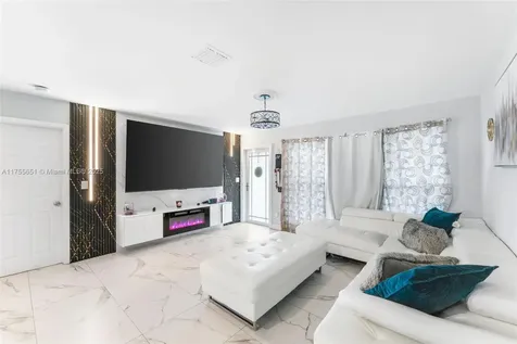2751 NW 26th Avenue Oakland Park FL 33311