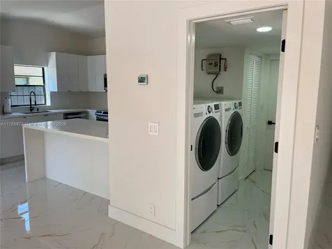 4930 SW 11th Circle Margate FL 33068