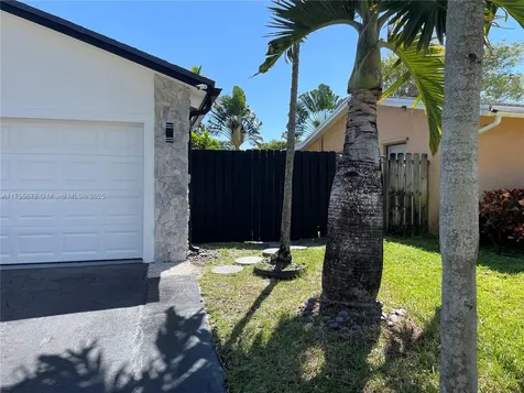 4930 SW 11th Circle Margate FL 33068